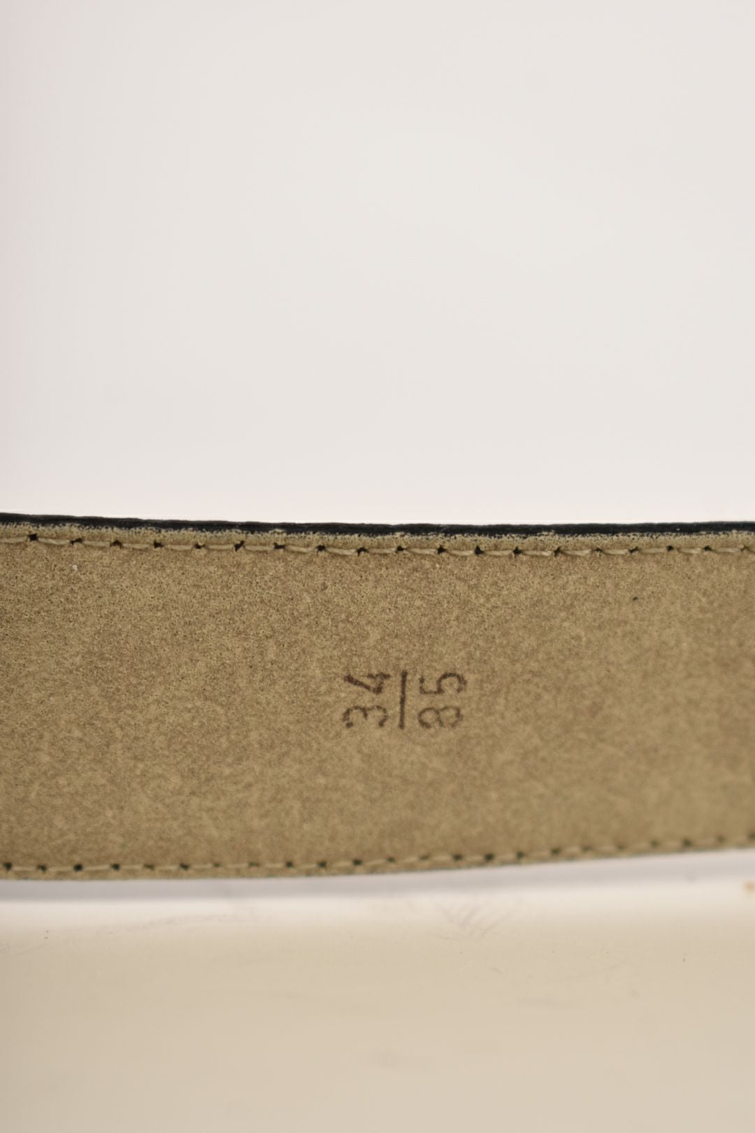 1980s AQUASCUTUM Navy Leather Croc Embossed Polished Brass Buckle Belt 34" Italy