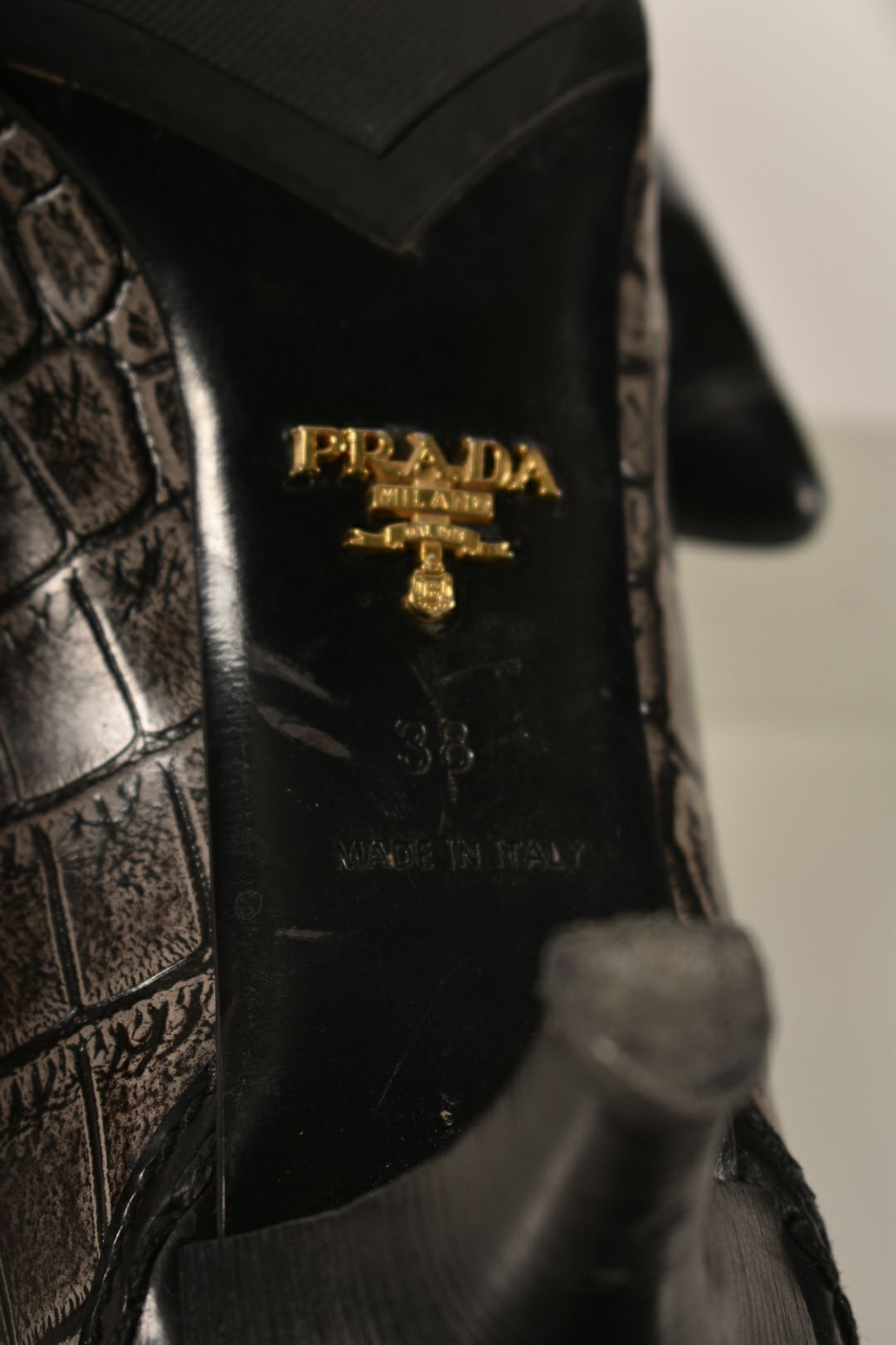 2010s PRADA Grey Black Croc Pattern Kitten Heels 38EU 8US