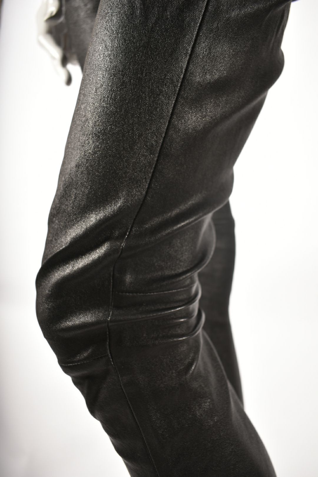 VINCE Black Lambskin Leather Cropped Skinny Pants 4US