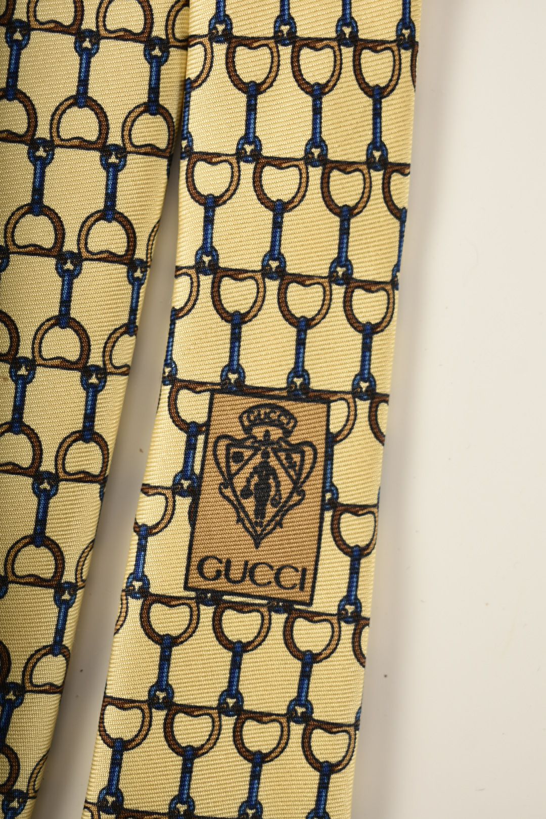1980s GUCCI Yellow Blue 100% Silk Horsebit Chain Tie