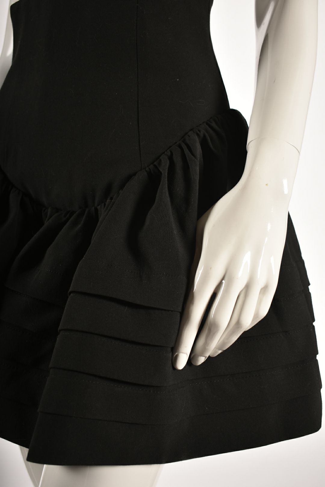 SHUSHU/TONG Black High Waist Structured Mini Skirt 6US