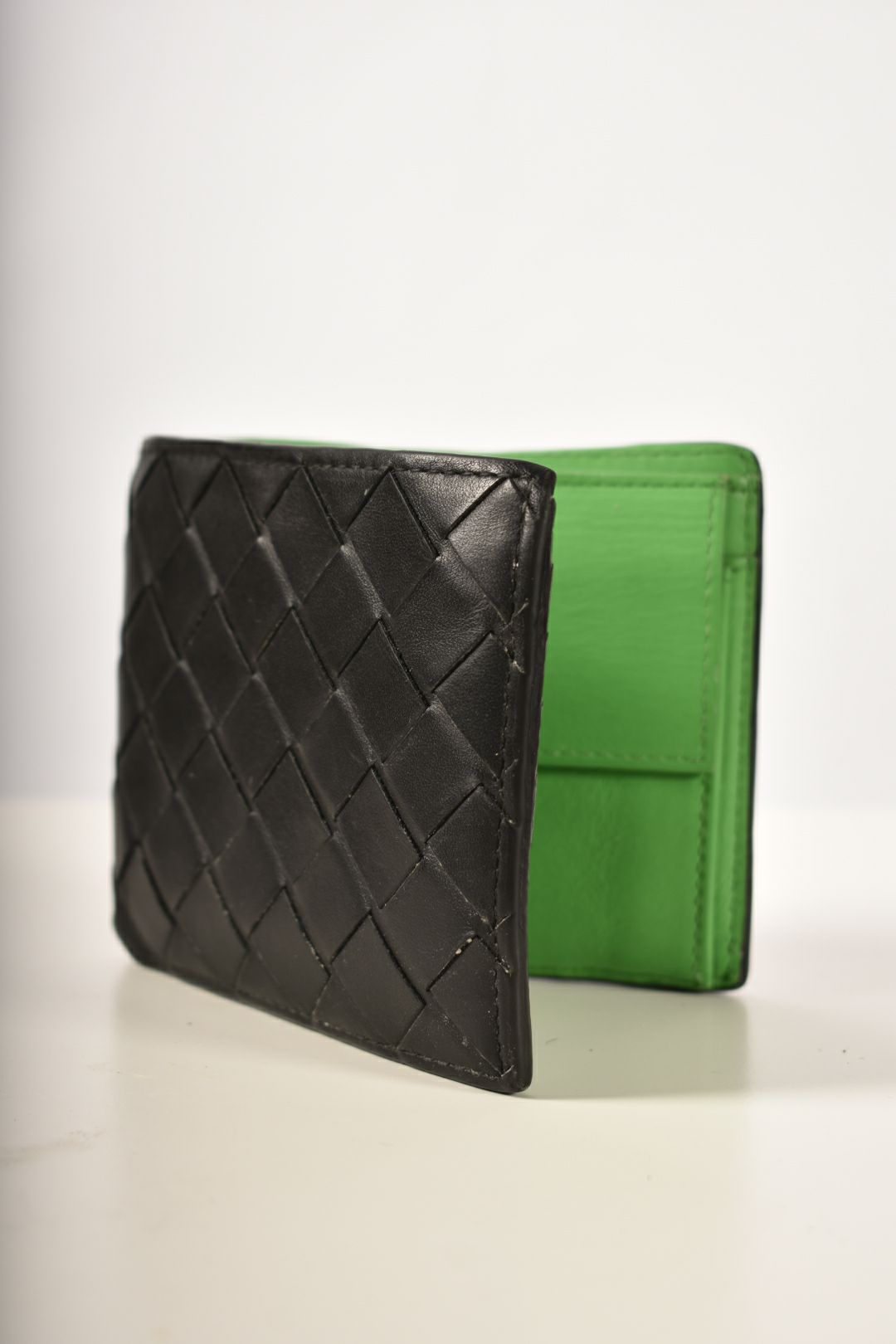 BOTTEGA VENETA Black Green Leather Intrecciato Daniel Lee Wallet