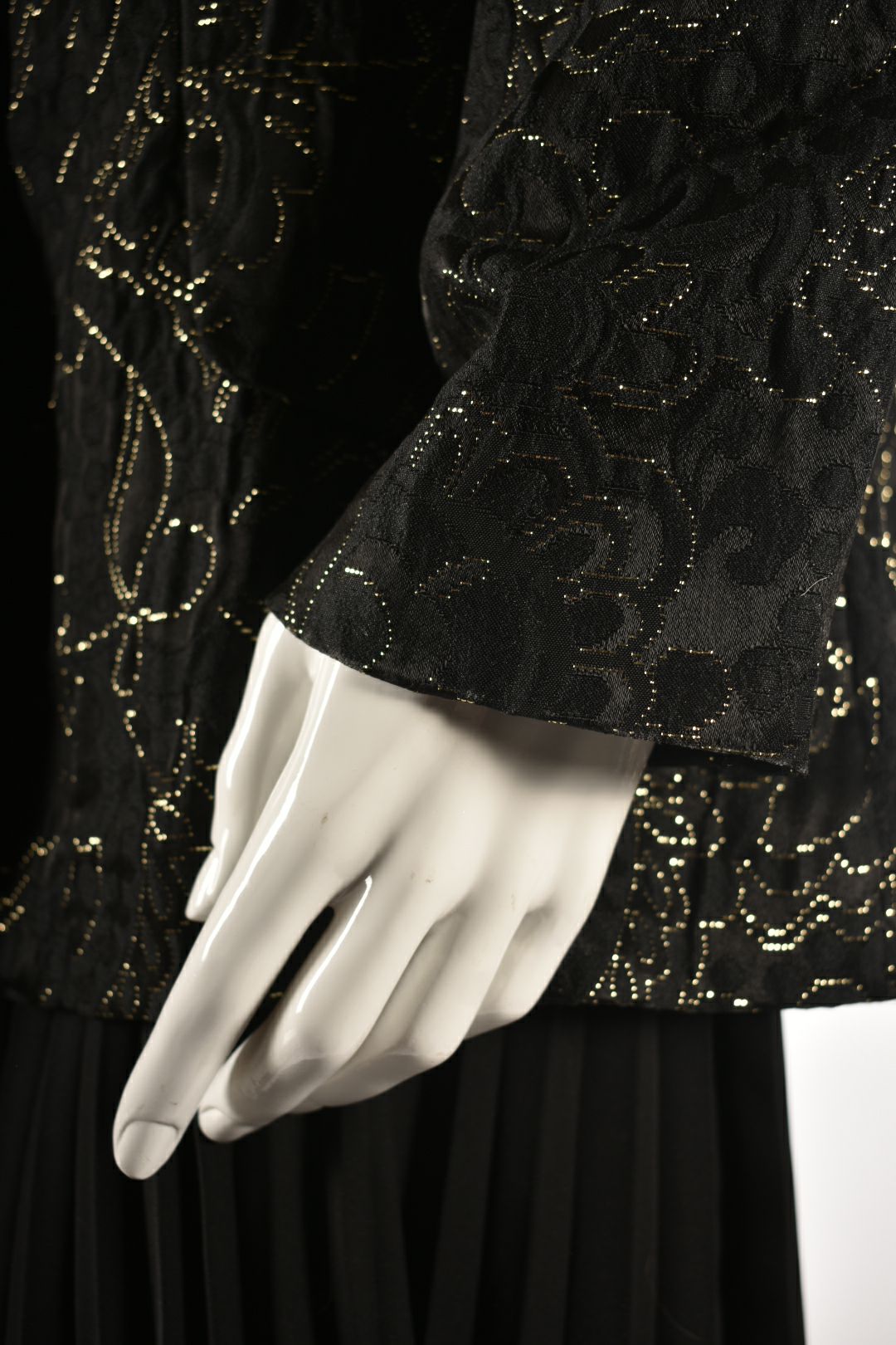 1980s PORTS INTERNATIONAL Black Gold Metallic Brocade Jacket 14US