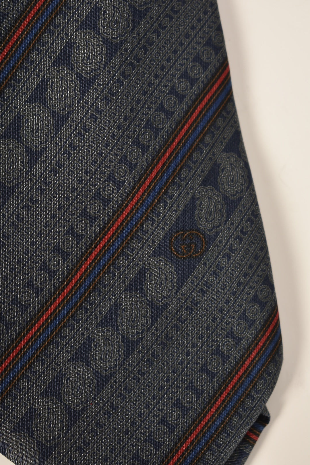 1980s GUCCI Navy Red Paisley Stripe 100% Silk Tie Italy
