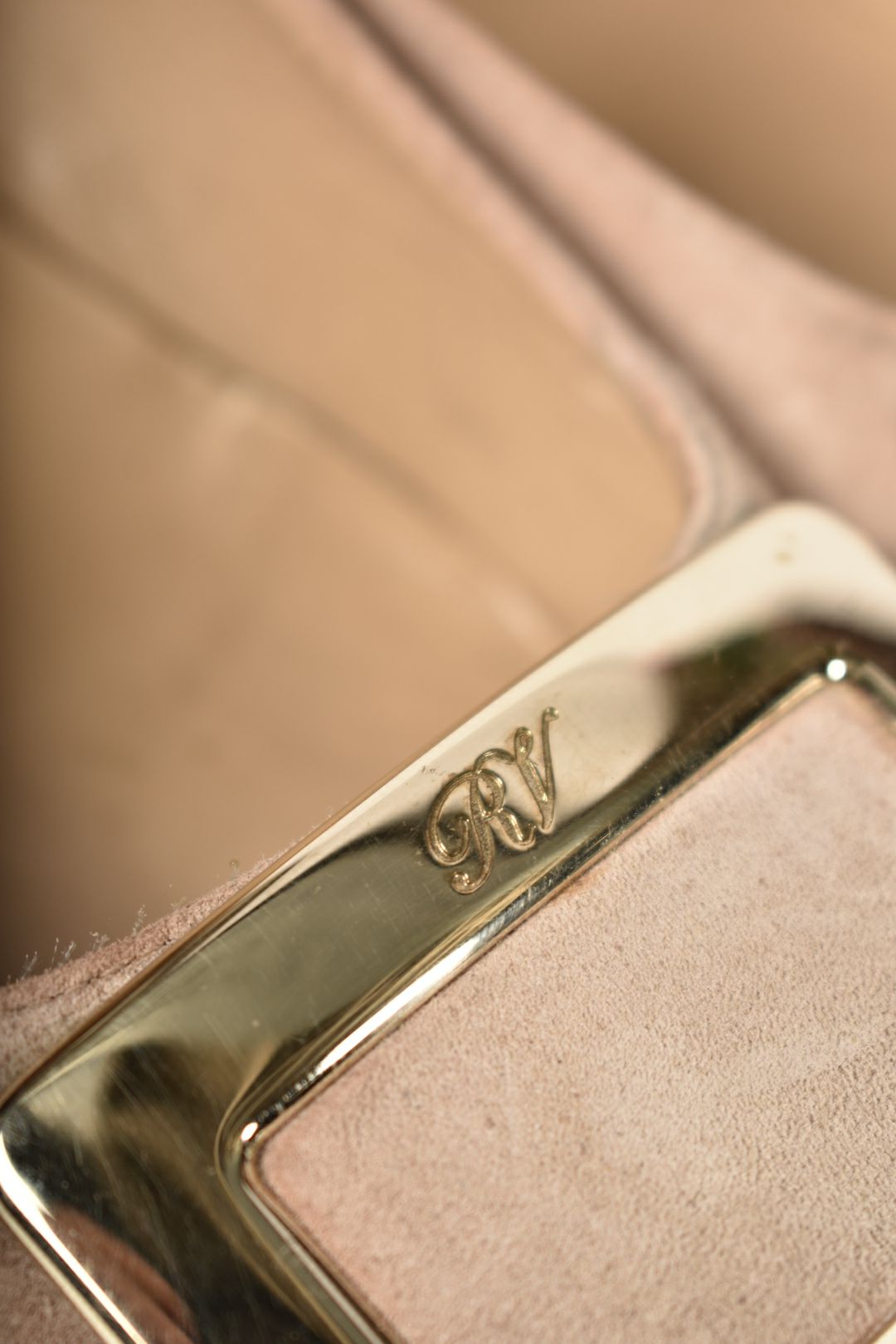 ROGER VIVIER Pink Blush Soft Suede Belle Gold Buckle Shoes 38.5EU 8.5US France