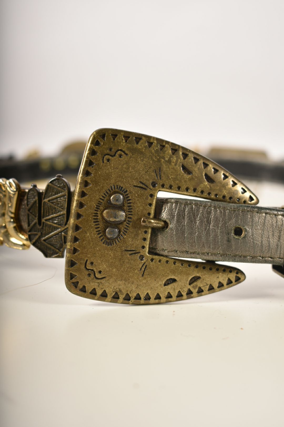 1990s SUZI ROHER Cowboy Southwest Treasure Hunt Leather Belt Small
