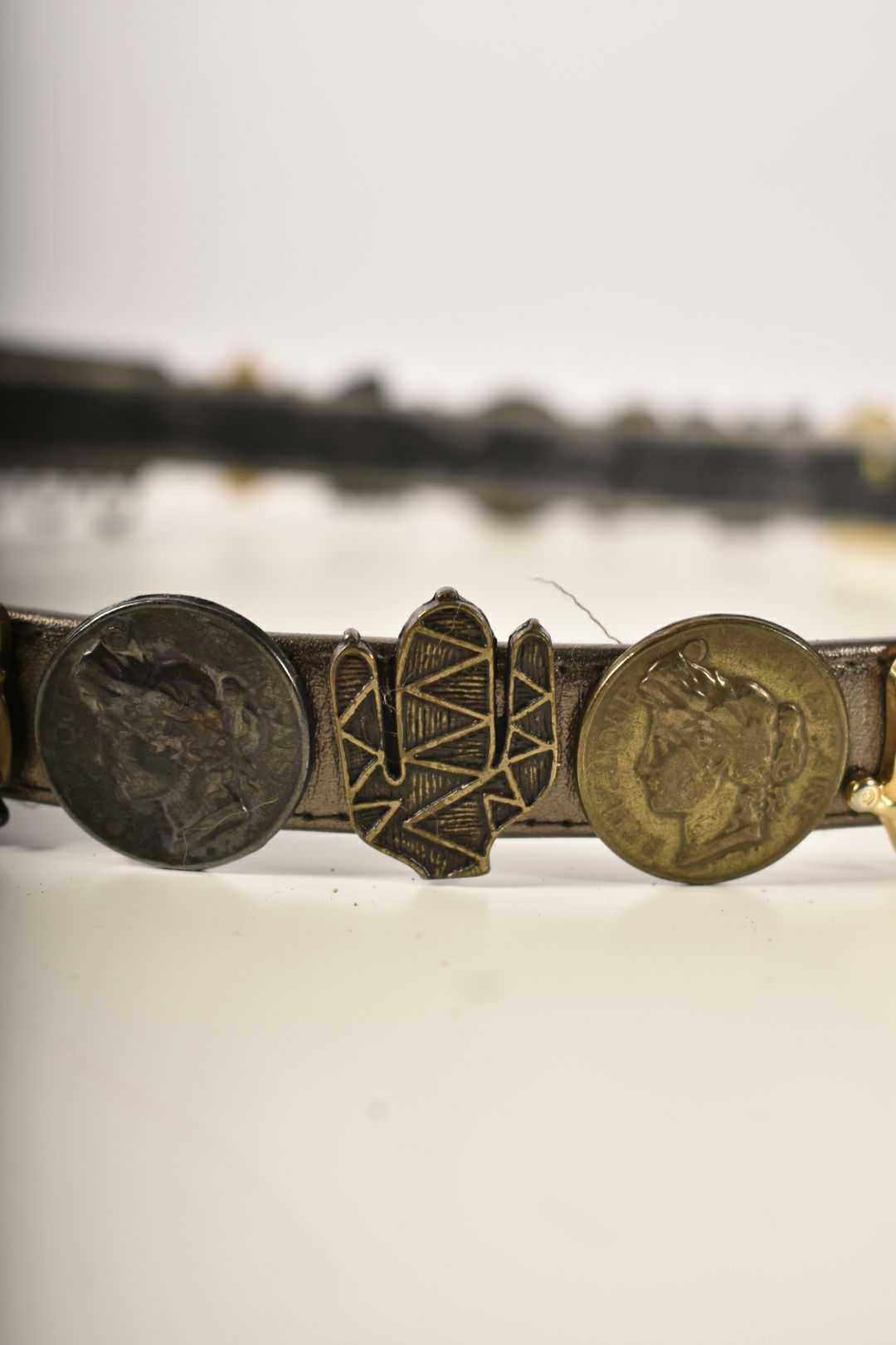 1990s SUZI ROHER Cowboy Southwest Treasure Hunt Leather Belt Small