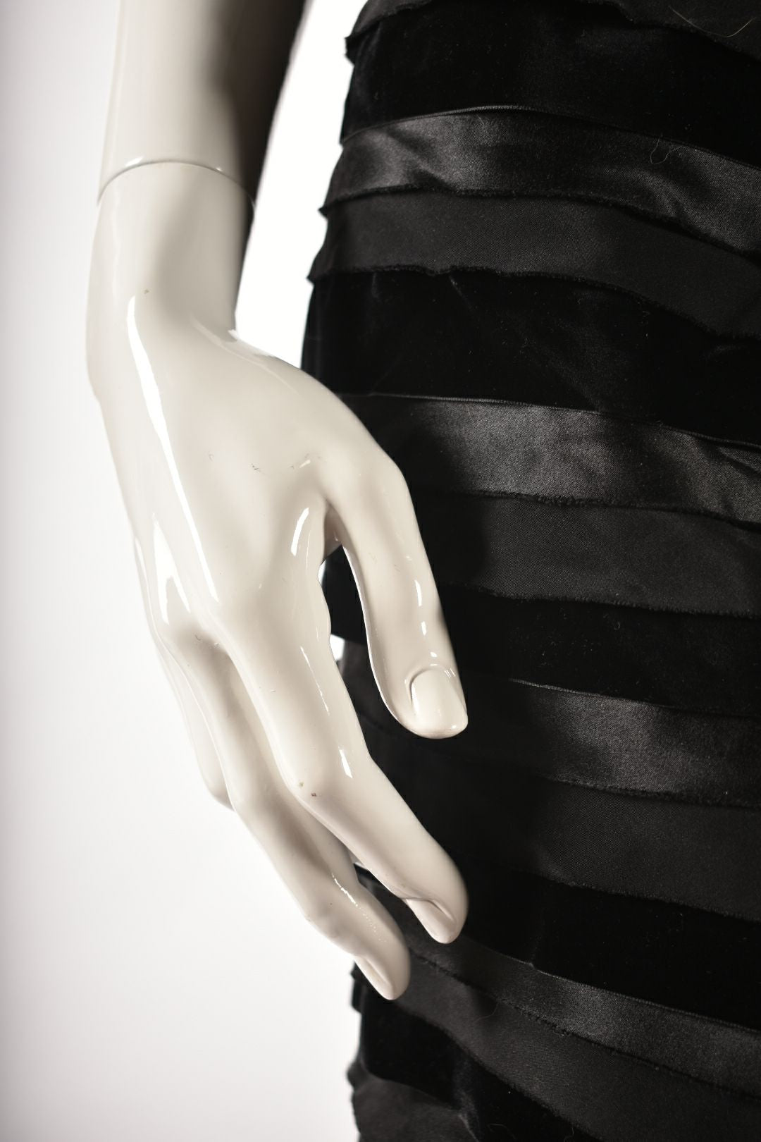 FW2014 OSCAR DE LA RENTA Black Silk Layered Pencil Skirt Runway 6US Medium
