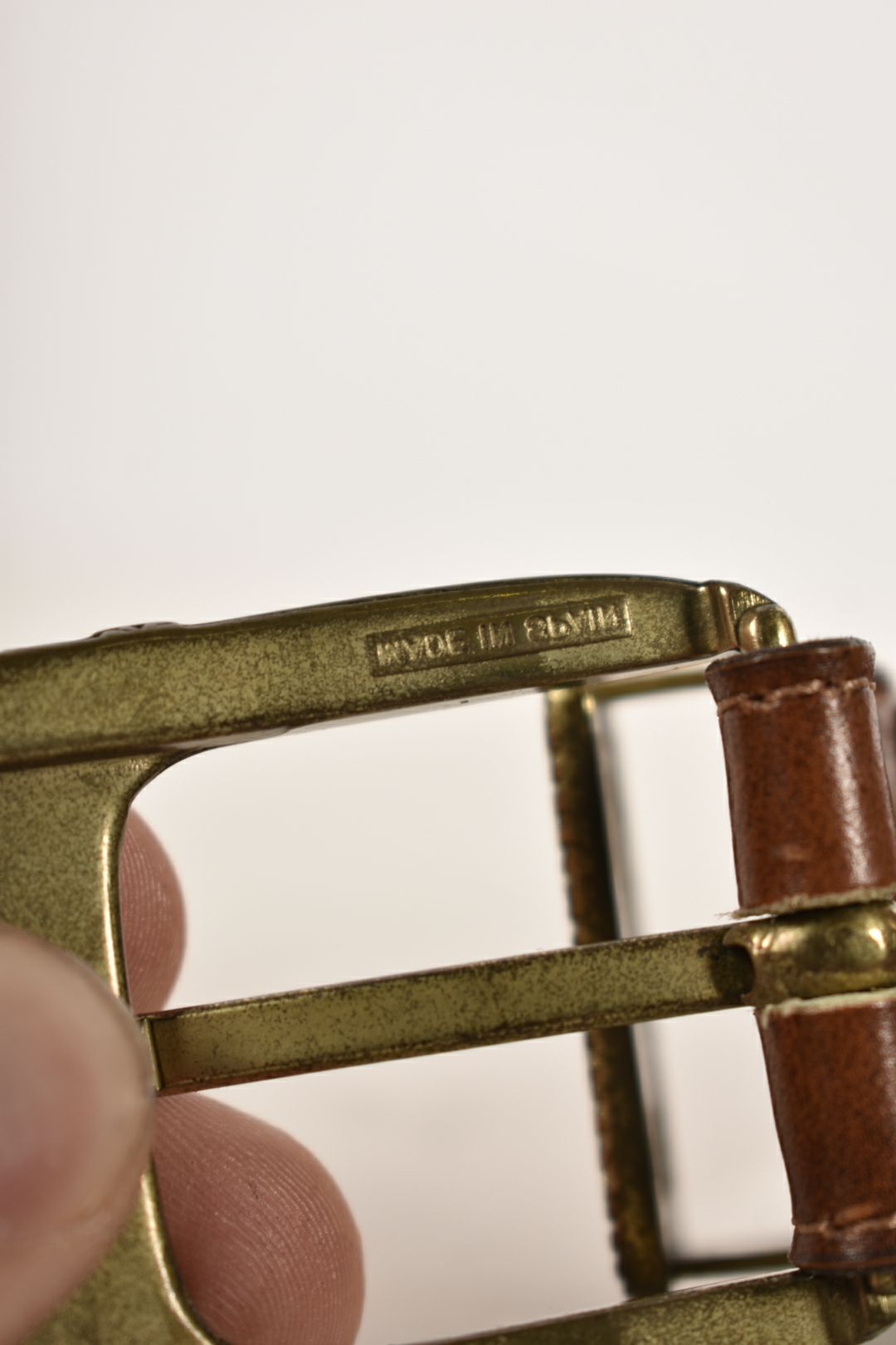 1980s AQUASCUTUM Light Brown Calfskin Leather Brass Buckle Belt 34" Spain