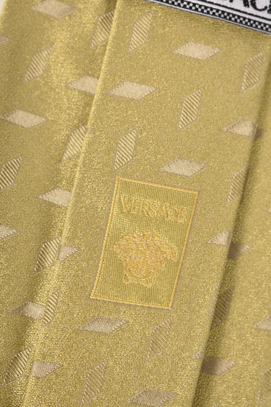1980s GIANNI VERSACE Yellow Medusa Medallion Scarfacecore Silk Tie Italy