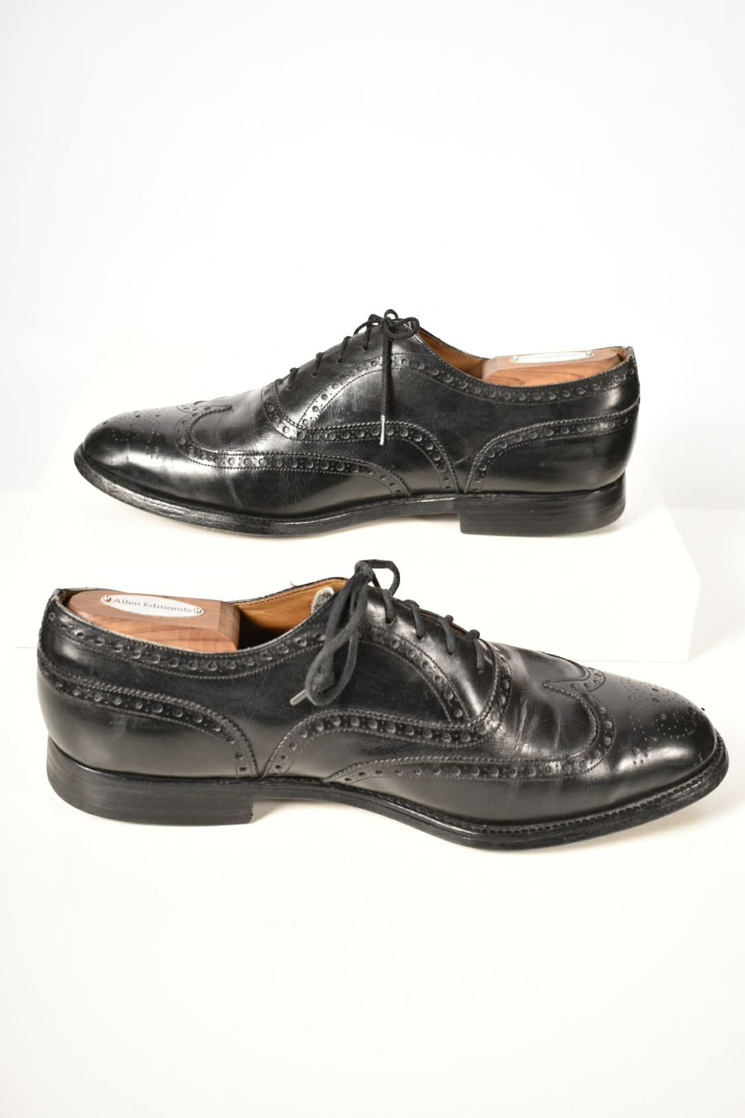 1980s CHURCH'S Chetwynd Black Leather Brogue Dress Shoes 9.5US England