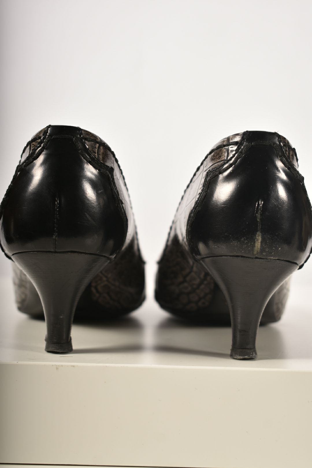 2010s PRADA Grey Black Croc Pattern Kitten Heels 38EU 8US