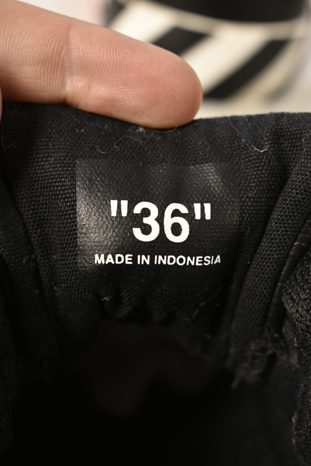 OFF-WHITE Black Leather Virgil Abloh Vulcanized Low Sneakers 36EU 6US
