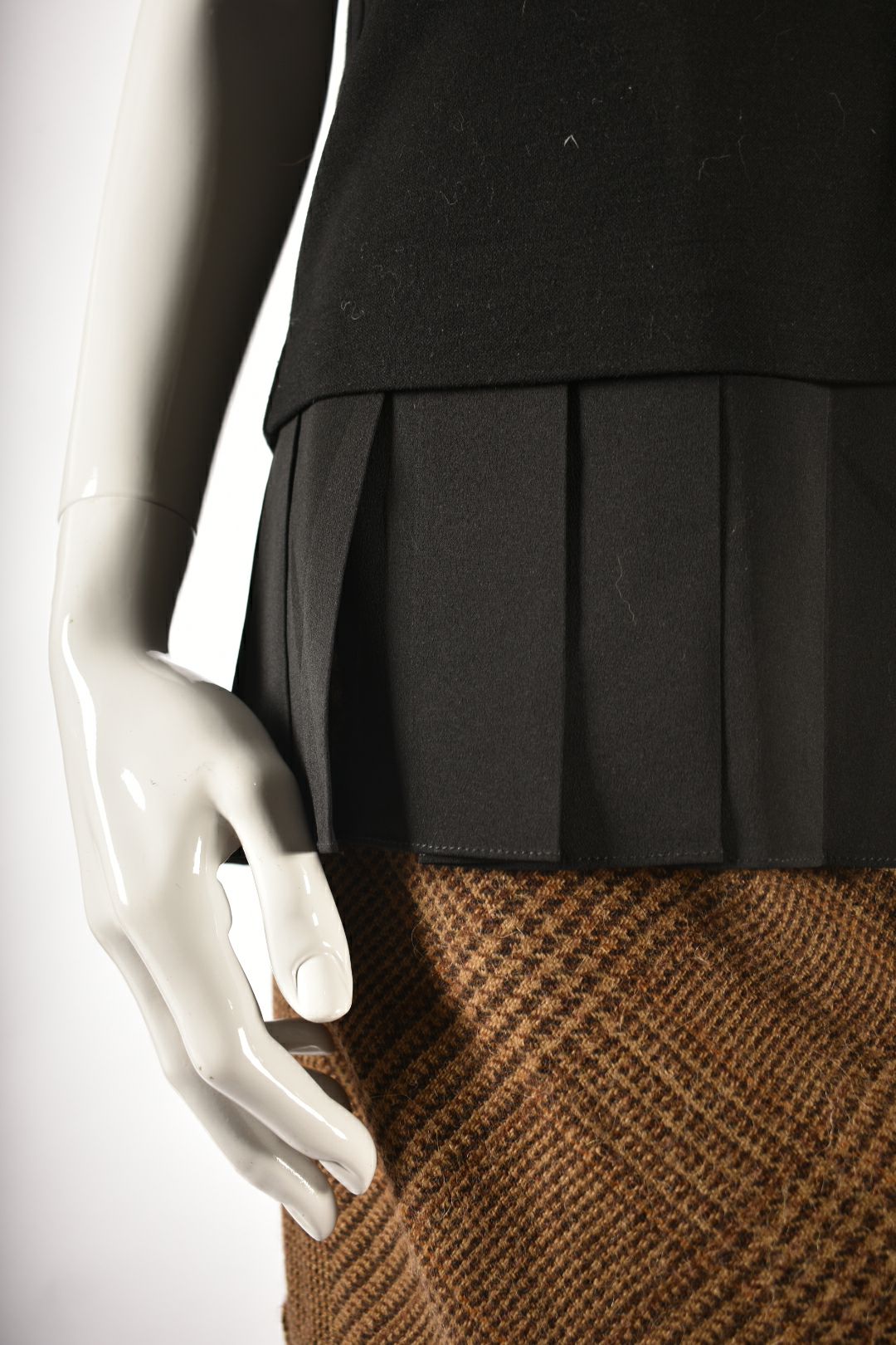 MAX MARA Black Sleeveless Viscose Silk Peplum Top Medium