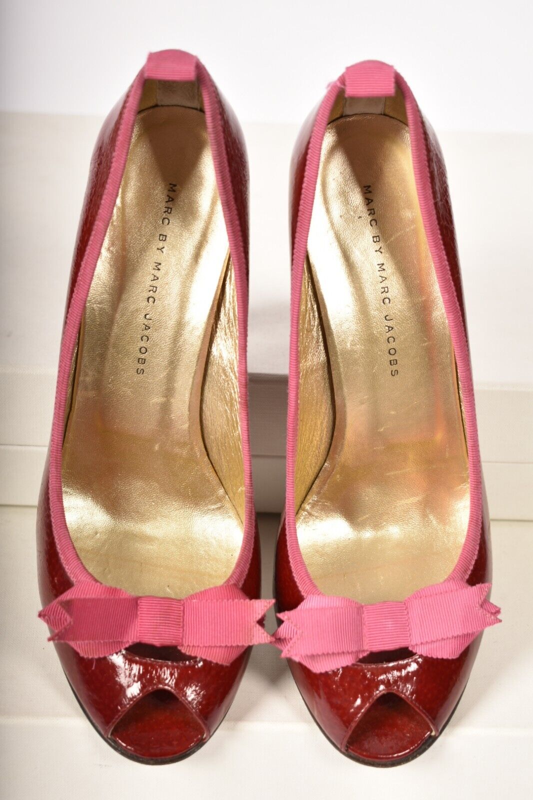 2000s MARC BY MARC JACOBS Red Patent Leather Bow Peep Toe Pumps 40EU 10US Italy