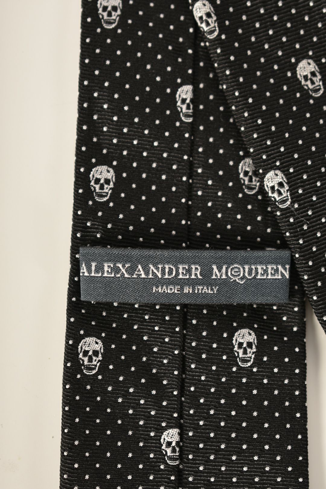 ALEXANDER MCQUEEN Black White Signature Skull Skinny Silk Tie Italy