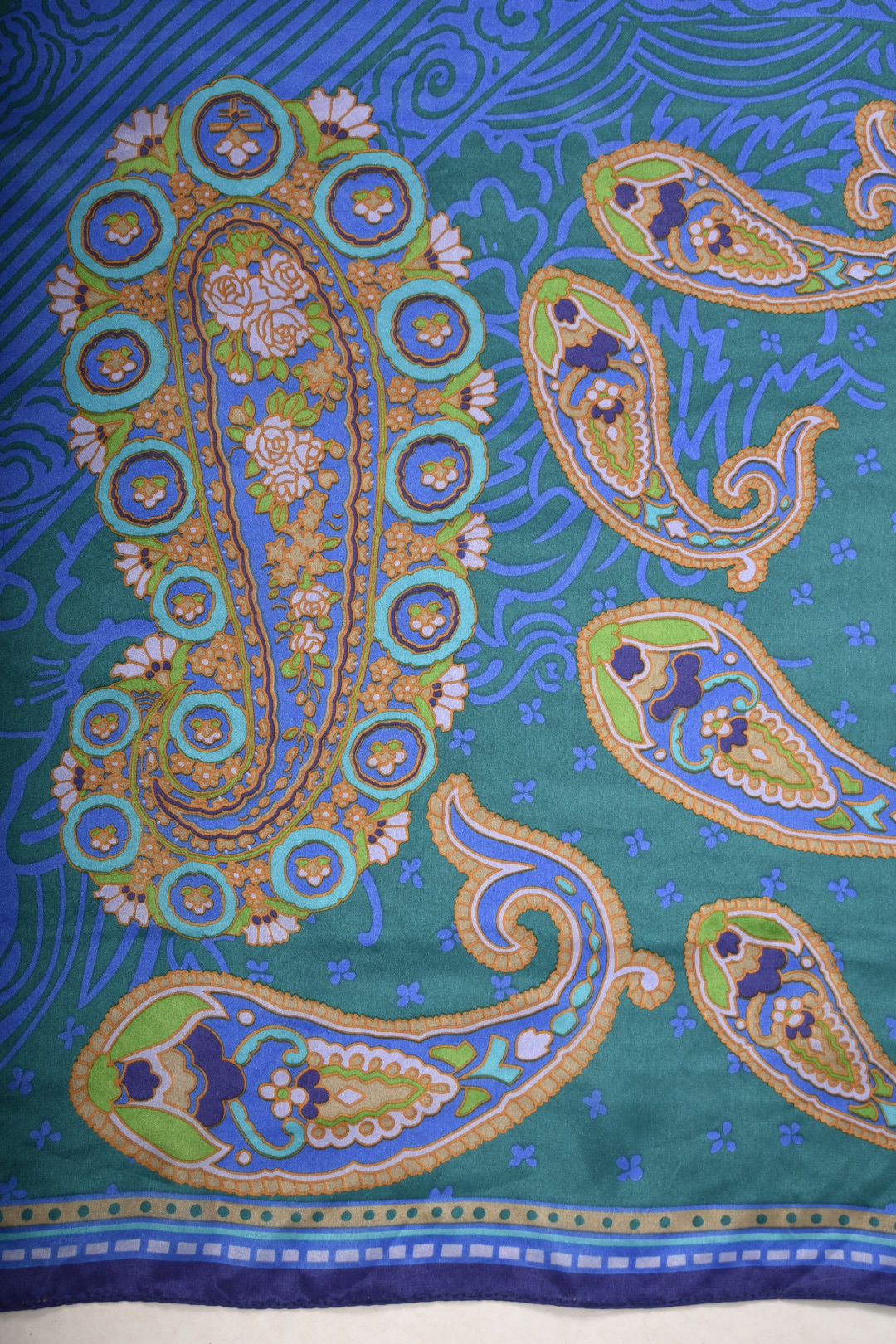 2000s OSCAR DE LA RENTA Blue Green Paisley 100% Silk Scarf 35"