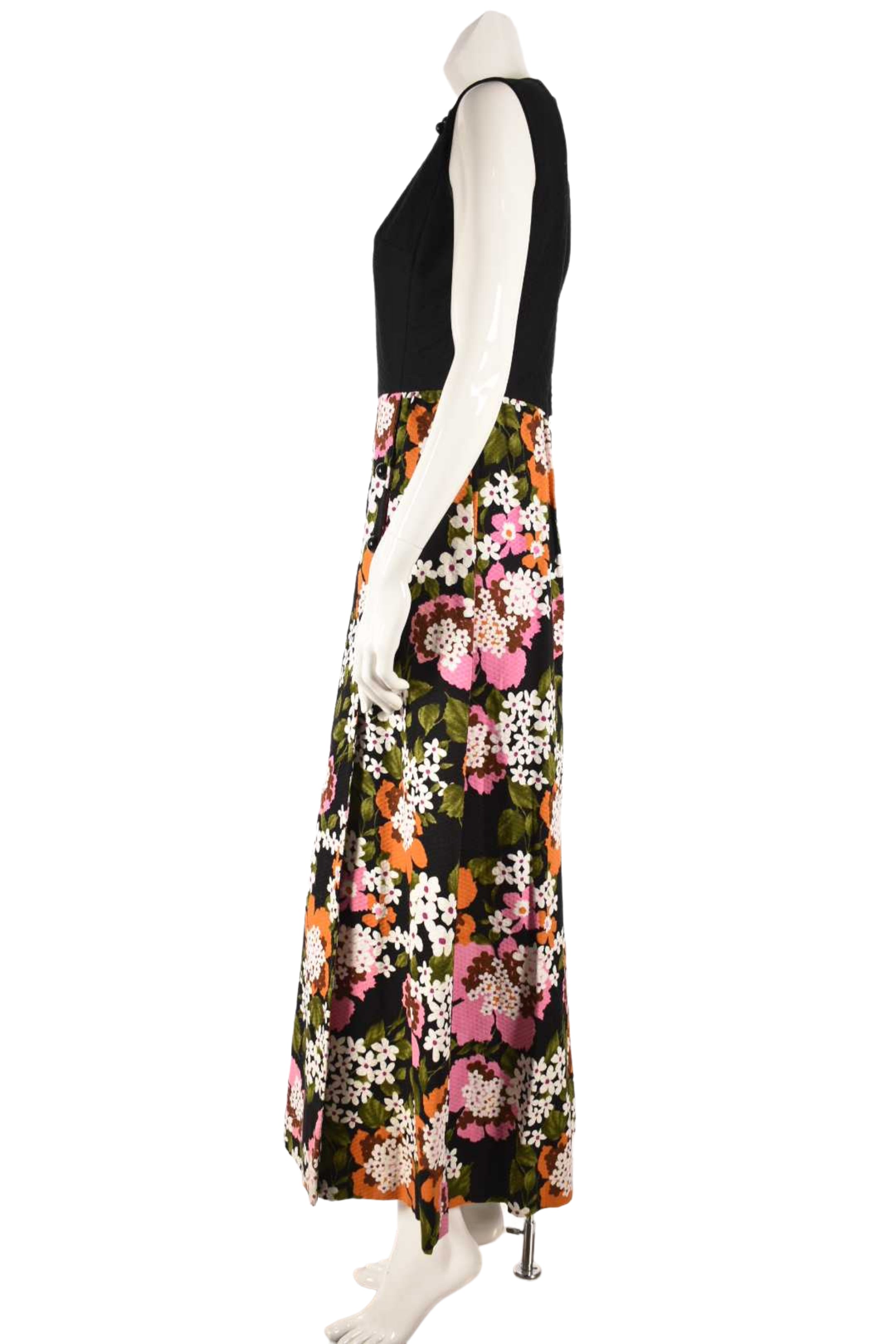 1970s DAYMOR COUTURE Black Floral Palm Royale Gown 4/6 Canada