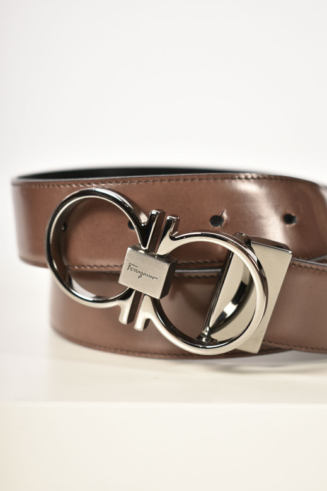 SALVATORE FERRAGAMO Black Brown Polished Leather Reversible Gancini Belt 34"