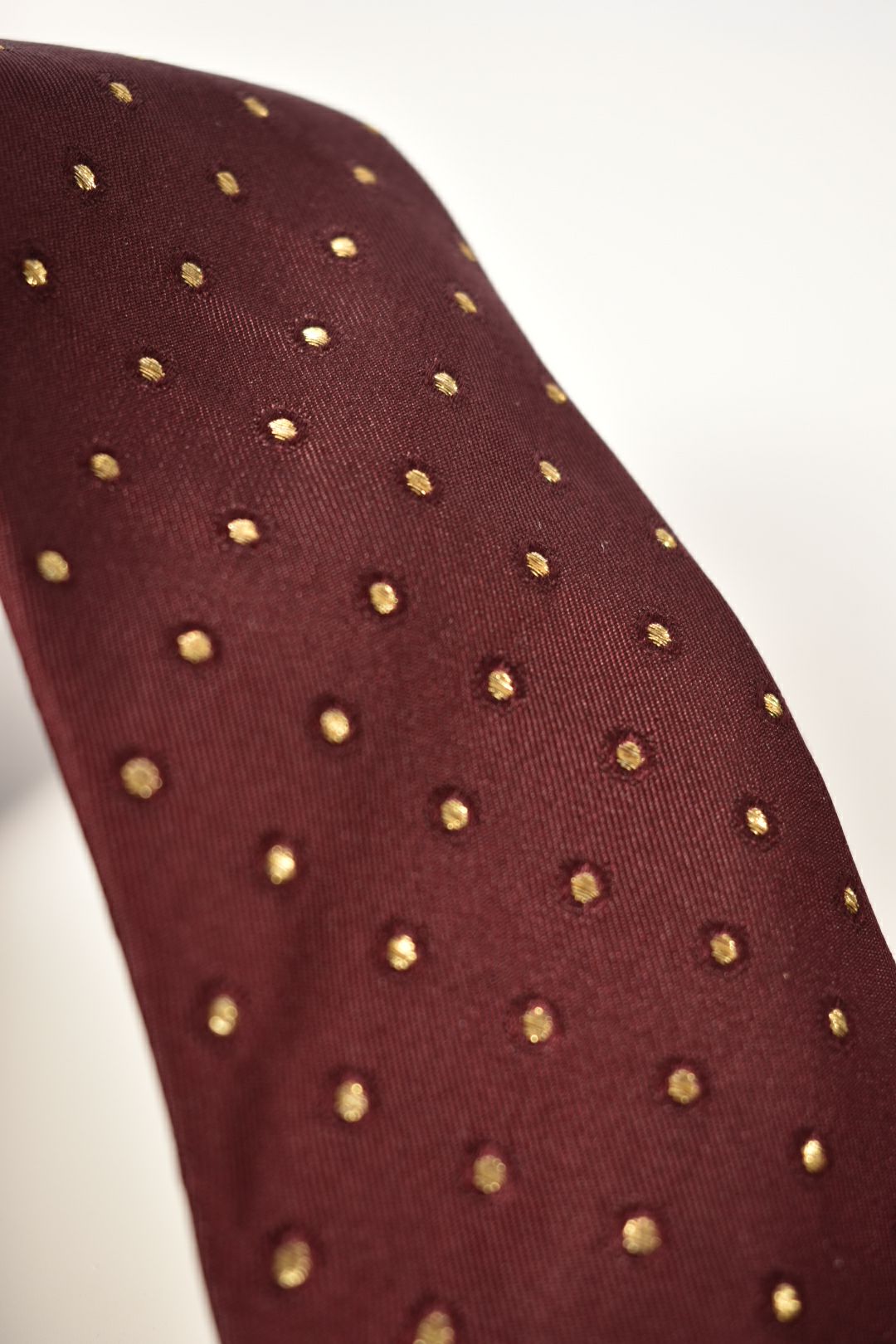 Exceptional 1970s SULKA Red Silk 18k Gold Lame Polka Dot Tie England