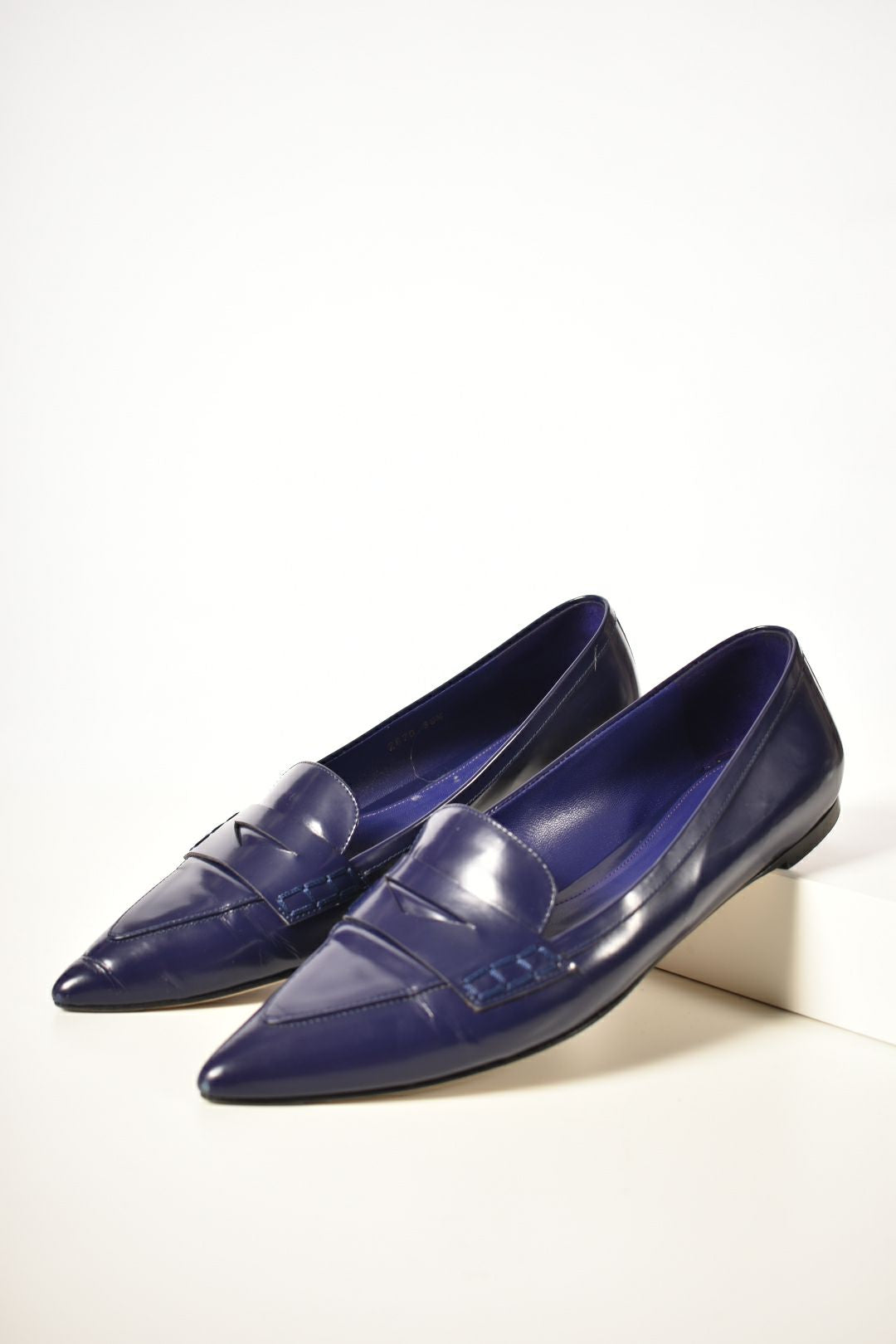 GIANVITO ROSSI Purple Pointed Penny Loafer Flats 38.5EU (8.5US) Italy