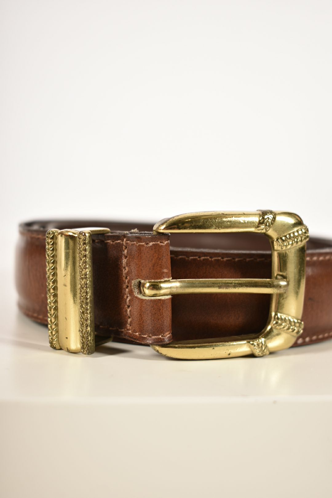 1980s AQUASCUTUM Light Brown Calfskin Leather Brass Buckle Belt 34" Spain