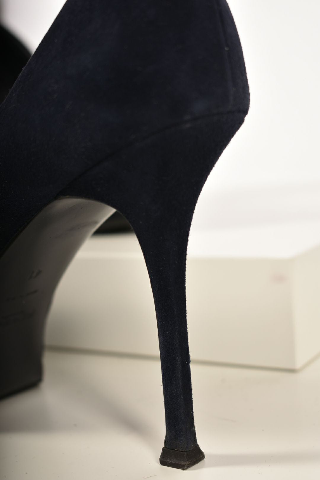 2000s YVES SAINT LAURENT Navy Suede Platform Stiletto Pumps 41EU 11US Italy